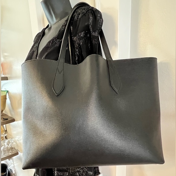 Burberry Haymarket Checkleather Reverse Tote - Picture 5 of 10